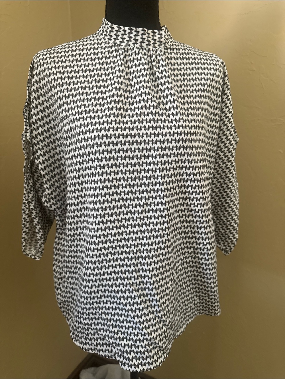 SHEIN Black and White Houndstooth Mock Neck Blouse